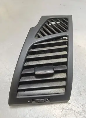 BMW 1 E81 E87 Dashboard side air vent grill/cover trim 7059187