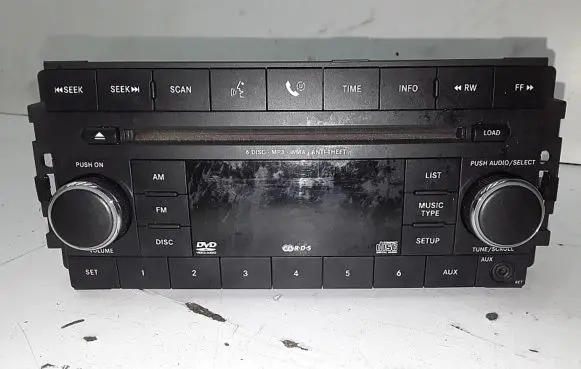 Dodge Journey Radio/CD/DVD/GPS head unit 05064942ad