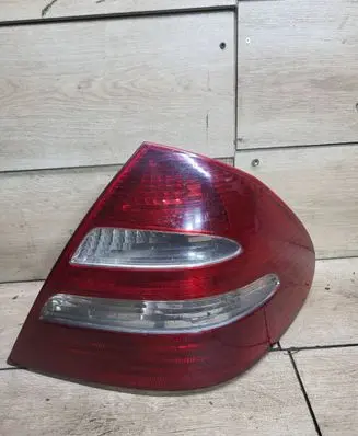 Mercedes-Benz E W211 Rear/tail lights 334008 A2118200464 20841608