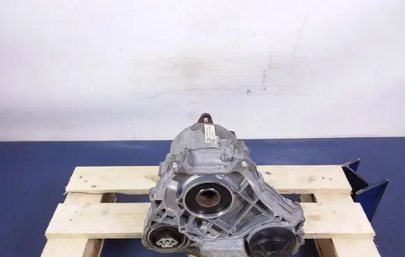 BMW 5 G30 G31 G38 Gearbox transfer box case 8487143