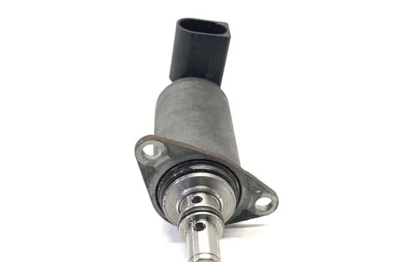 Volkswagen Golf VI Fuel pressure regulator