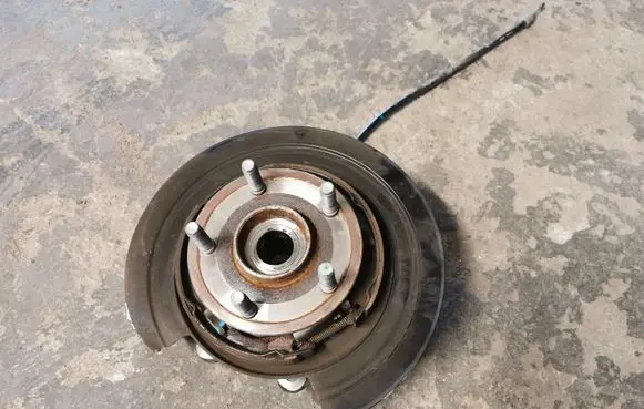 Dodge Durango Rear wheel hub 04877112AC
