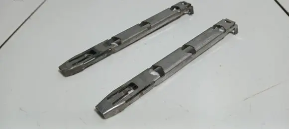 Renault Megane III Headlight/headlamp mounting bracket