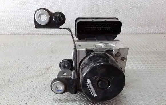 Volvo S80 ABS Pump 31261142 10061336081 10092604043