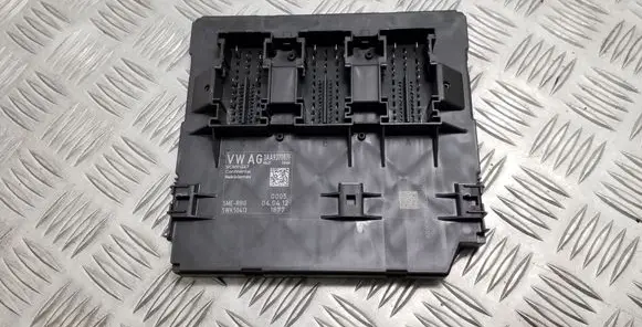 Volkswagen PASSAT B7 Comfort/convenience module 3AA937087F
