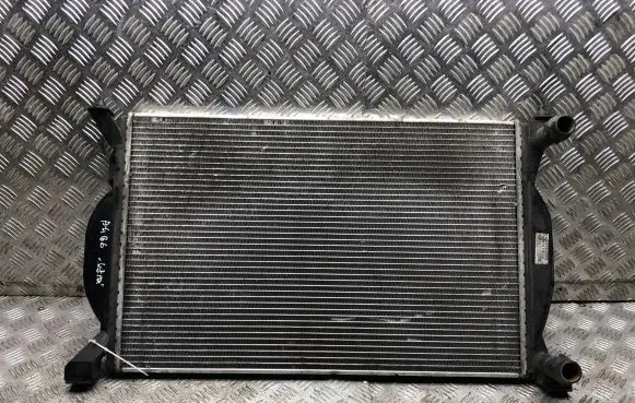 Audi A4 S4 B6 8E 8H Coolant radiator 8E0121251A