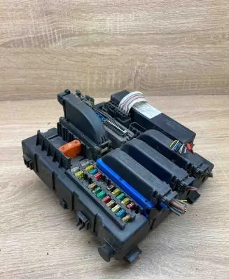 Opel Vectra C Central body control module 13125485 460023260