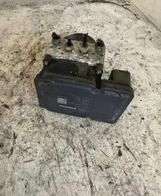 Volvo XC70 ABS Pump 30681619 p30681619 21240834302093