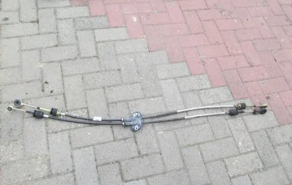 Ford C-MAX II Gear shift cable linkage AV6R7E395GB