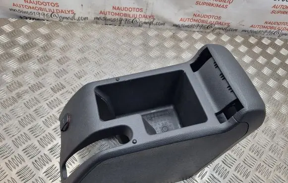 Volkswagen Jetta V Center console 1K5863323