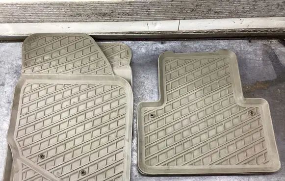 Volvo XC90 Second row seat mat 08641603 08641602 08641596