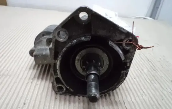 Volkswagen Golf III Starter motor