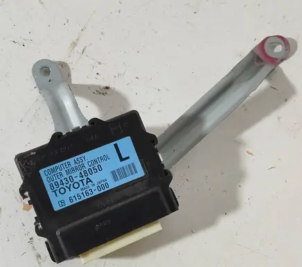Lexus RX 450H Wing mirror control module 8943048050 615163000