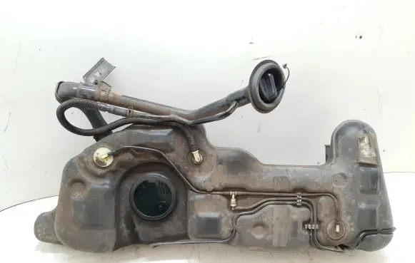 Nissan Note (E11) Fuel tank 17205-9U01A