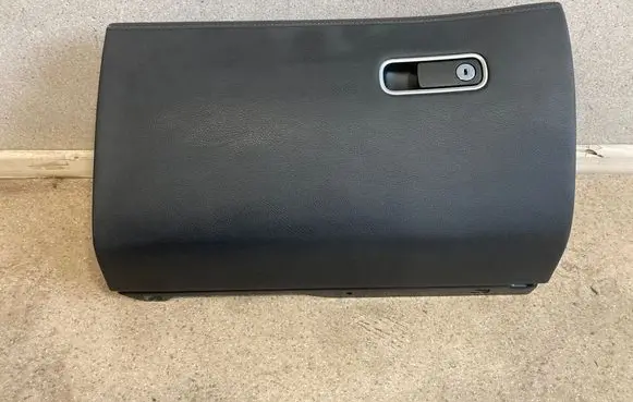 Mercedes-Benz GLE W167 Glove box A1676802304