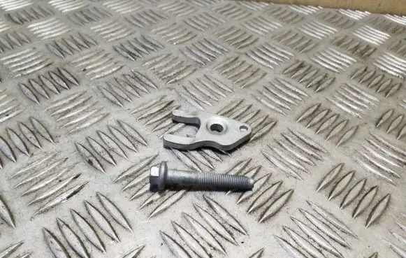 Ford Ranger Fuel Injector clamp holder