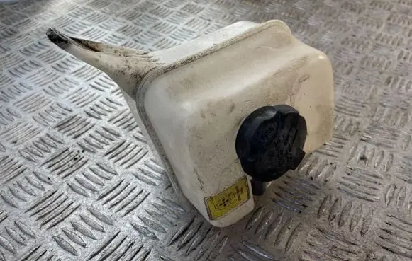 KIA Carens II Coolant expansion tank/reservoir 254311D200