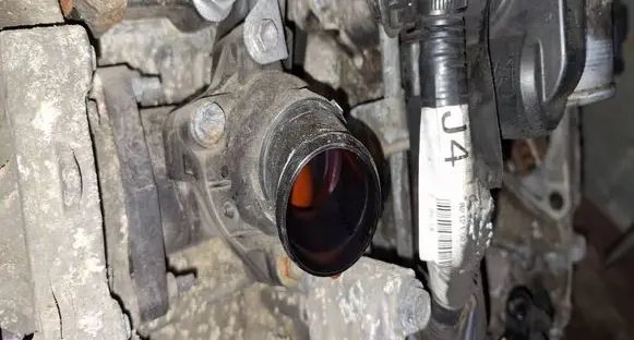 Toyota Auris 150 Engine coolant pipe/hose 