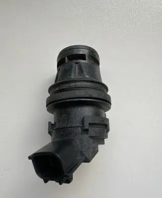 Subaru Forester SK Windscreen/windshield washer pump 062106110