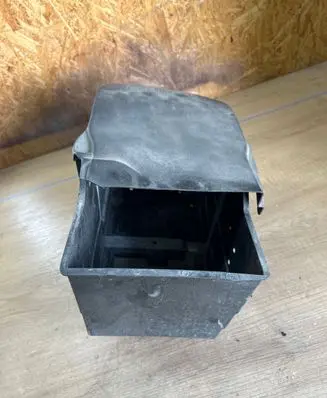 Ford Escape III Battery box tray 