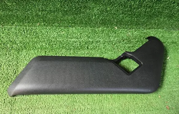 Mercedes-Benz E W212 Front driver seat rail trim A2129182730 78010061