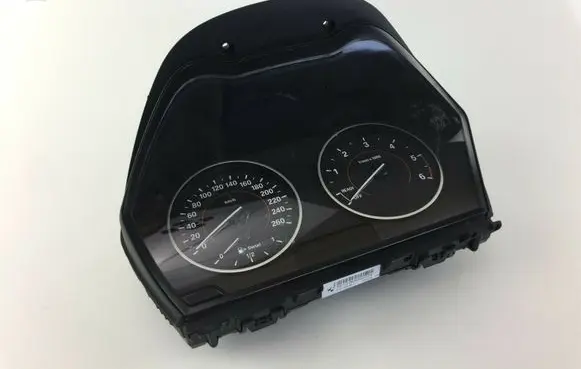 BMW 1 F20 F21 Speedometer (instrument cluster) 9365974 Z1978