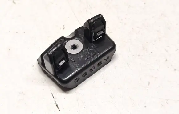 Tesla Model Y Front bumper mounting bracket 149377300B