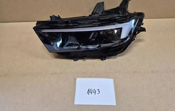 Opel Astra L Headlight/headlamp 9858777280