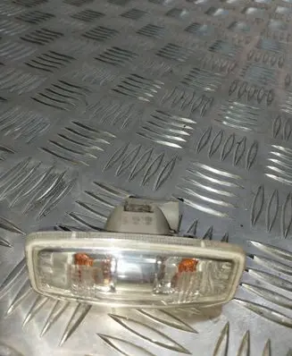 Nissan Murano Z50 Front fender indicator light