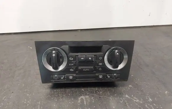Audi A3 S3 8P Climate control/heater control trim 8P0820043A