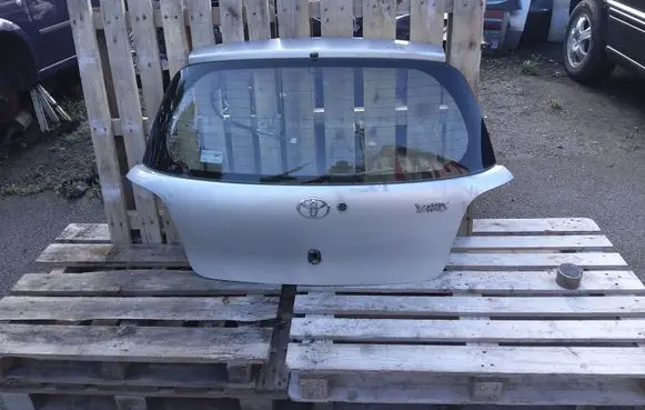 Toyota Yaris Tailgate/trunk/boot lid