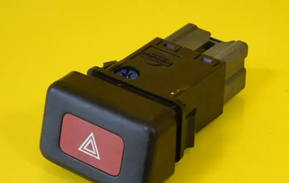 Nissan Almera Hazard light switch