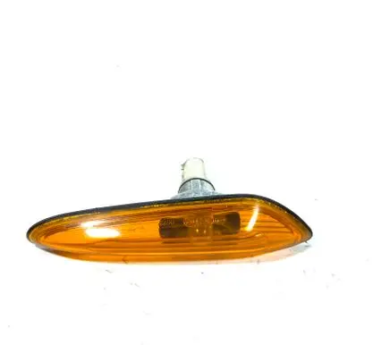 BMW 3 E46 Front fender indicator light 8382104 6911368 63138382104