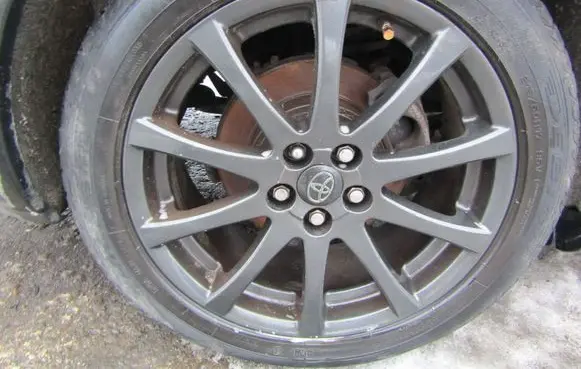 Toyota Avensis Verso R12 alloy rim 