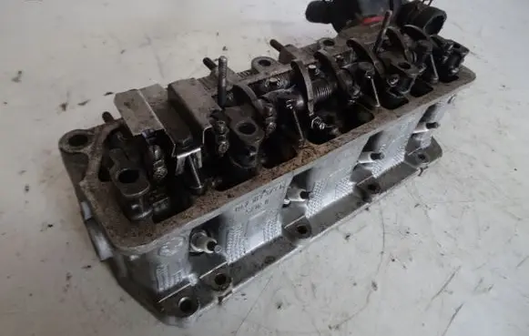 Skoda Fabia Mk1 (6Y) Engine head 047103373H