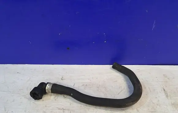 Engine coolant pipe/hose