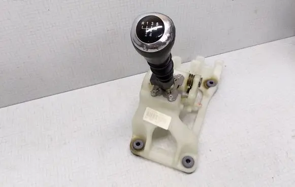 KIA Ceed Gear shifter/selector 437001H200