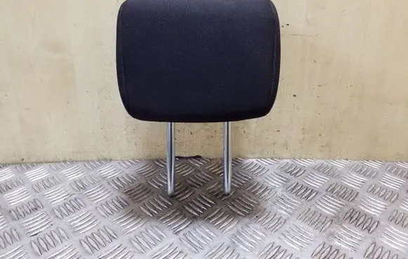 Mitsubishi Outlander Rear seat headrest 