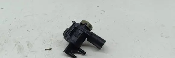Volkswagen Tiguan Turbo solenoid valve 1K0906283A