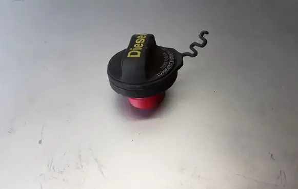 Volvo S60 Fuel tank filler cap 