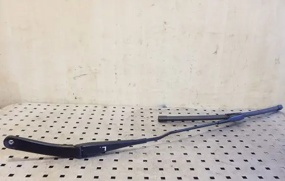 Audi A4 S4 B8 8K Front wiper blade arm 8K2955407