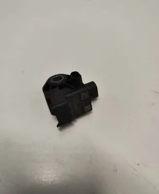 Mercedes-Benz E W213 Airbag deployment crash/impact sensor A2139051300