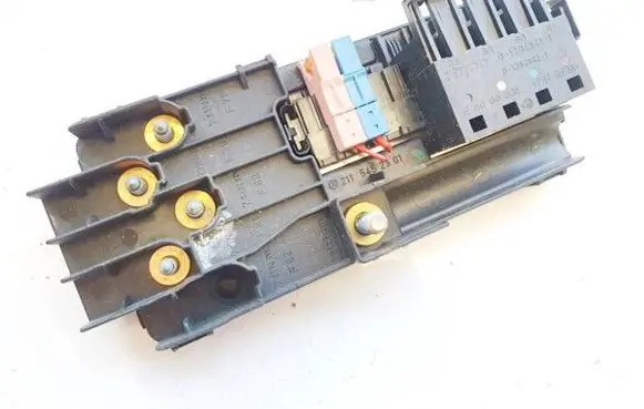 Mercedes-Benz E W211 Fuse box set 2115452301 0-1394841-1