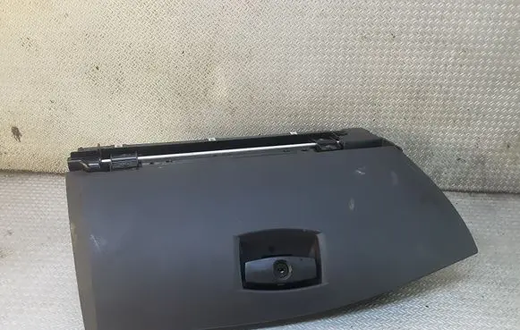 BMW 5 E60 E61 Glove box 7034080