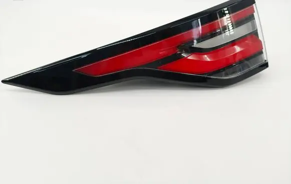 Land Rover Discovery 5 Rear/tail lights HY3213405CF