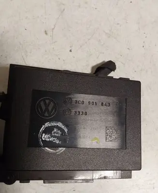 Volkswagen PASSAT B6 Ignition lock 3C0905843R 3330