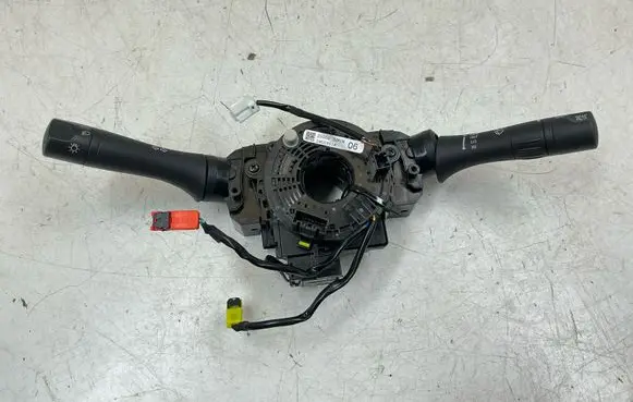 Nissan Leaf I (ZE0) Wiper turn signal indicator stalk/switch 255543JA0B 255603KA0C 1WC0351A