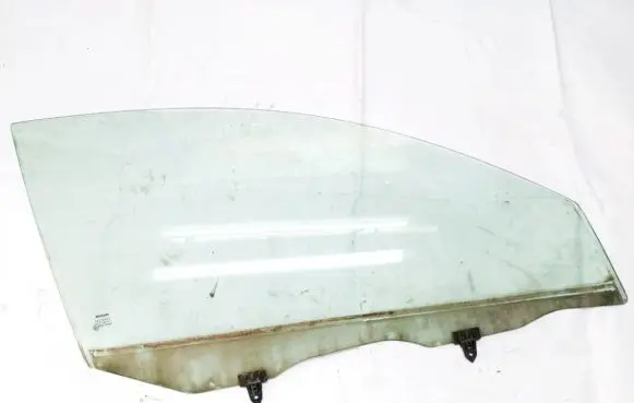 Nissan Primera Front door window glass four-door 