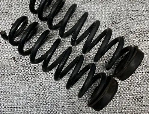 BMW 1 E81 E87 Rear coil spring 335367641903