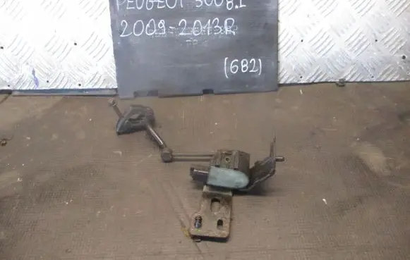 Peugeot 5008 Headlight/headlamp level sensor 